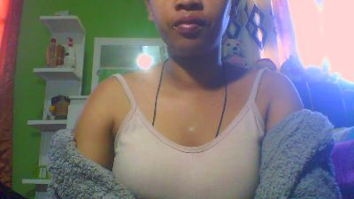 Alyahkelly live cam on Cam4