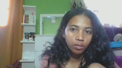 Alyahkelly live cam on Cam4