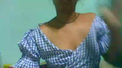 Alyahkelly live cam on Cam4