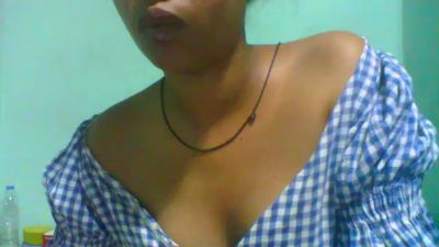 Alyahkelly live cam on Cam4