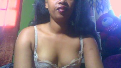 Alyahkelly live cam on Cam4