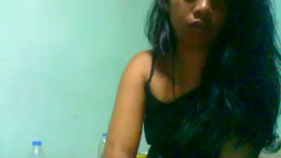Alyahkelly live cam on Cam4