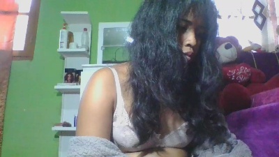 Alyahkelly live cam on Cam4