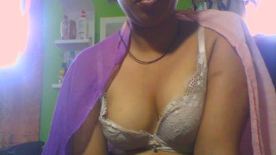 Alyahkelly live cam on Cam4