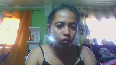 Alyahkelly live cam on Cam4