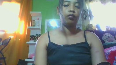 Alyahkelly live cam on Cam4