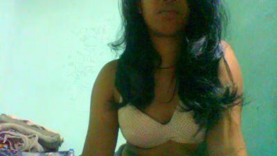 Alyahkelly live cam on Cam4