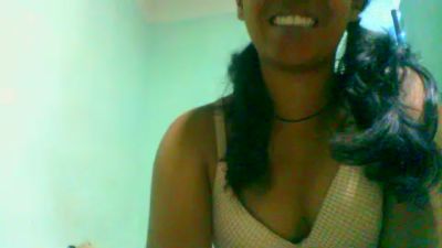 Alyahkelly live cam on Cam4