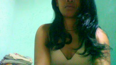 Alyahkelly live cam on Cam4
