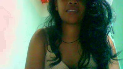 Alyahkelly live cam on Cam4