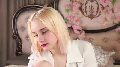 AlyceLelacheur live cam on Cam4