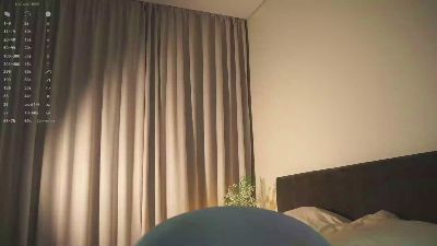 AlyceLelacheur live cam on Cam4