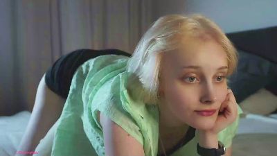 AlyceLelacheur live cam on Cam4