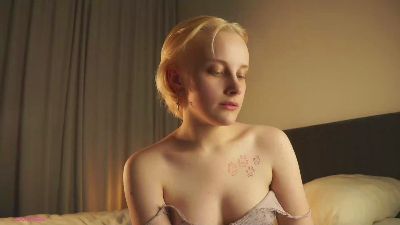 AlyceLelacheur live cam on Cam4
