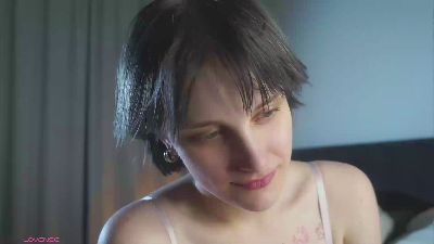 AlyceLelacheur live cam on Cam4