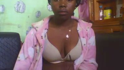 Alychia26 live cam on Cam4