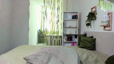 AlyssaPowell live cam on Cam4