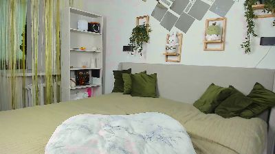 AlyssaPowell live cam on Cam4