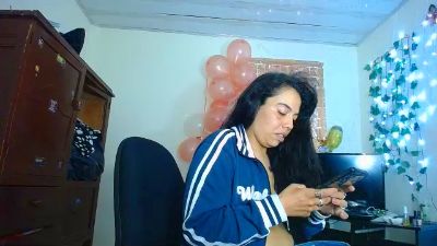 AmaJulia live cam on Cam4