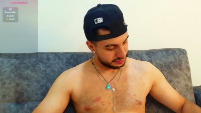 AmadeoWild_ live cam on Cam4