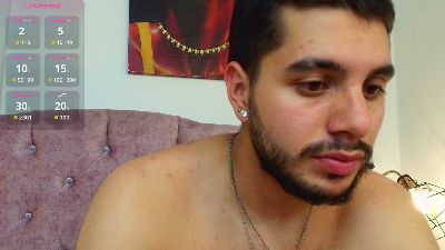 AmadeoWild_ live cam on Cam4