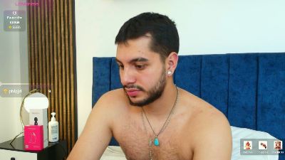 AmadeoWild_ live cam on Cam4