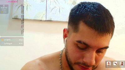 AmadeoWild_ live cam on Cam4