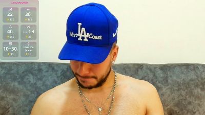 AmadeoWild_ live cam on Cam4