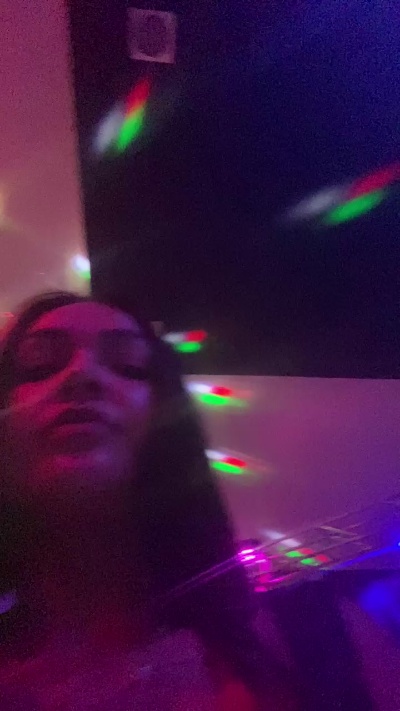 AmandaDebaro live cam on Cam4