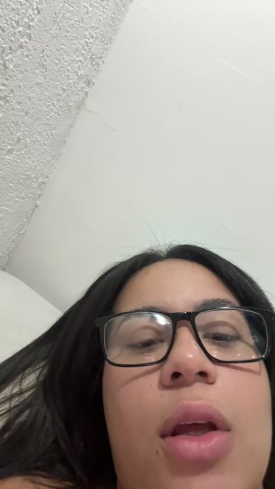 AmandaDebaro live cam on Cam4