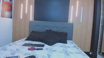 Amapolaa1 live cam on Cam4