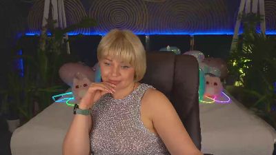 AmaraNights live cam on Cam4