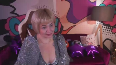 AmaraNights live cam on Cam4