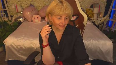 AmaraNights live cam on Cam4