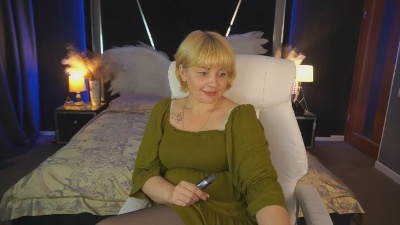 AmaraNights live cam on Cam4