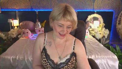 AmaraNights live cam on Cam4