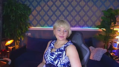 AmaraNights live cam on Cam4