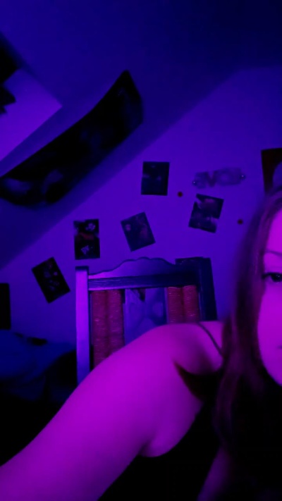 Amatrice_X live cam on Cam4