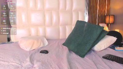 Ambar_fox19x live cam on Cam4