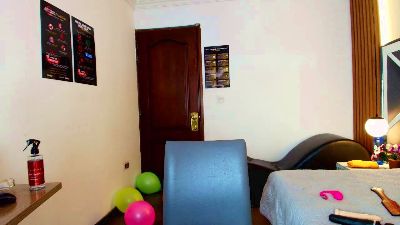 Ambarross_ live cam on Cam4