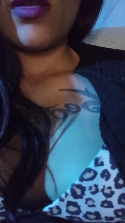 Ambercatalina1 live cam on UnifiedCams