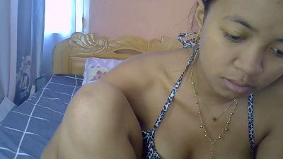Ambergirl69 live cam on Cam4