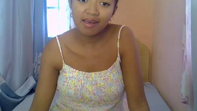 Ambergirl69 live cam on Cam4
