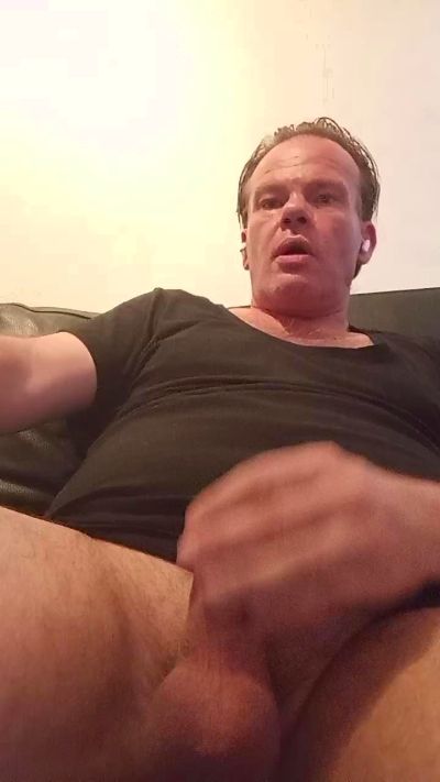 Ambrobi49 live cam on Cam4
