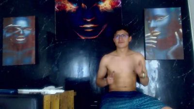 Amdrea_Uchima live cam on Cam4