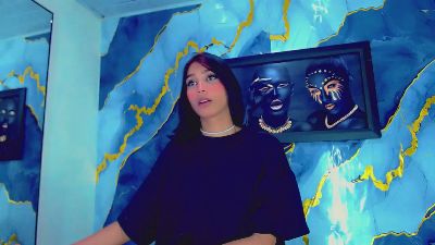 Amdrea_Uchima live cam on Cam4