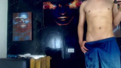 Amdrea_Uchima live cam on Cam4