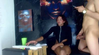 Amdrea_Uchima live cam on Cam4
