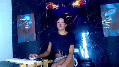 Amdrea_Uchima live cam on Cam4