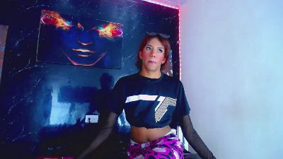 Amdrea_Uchima live cam on Cam4